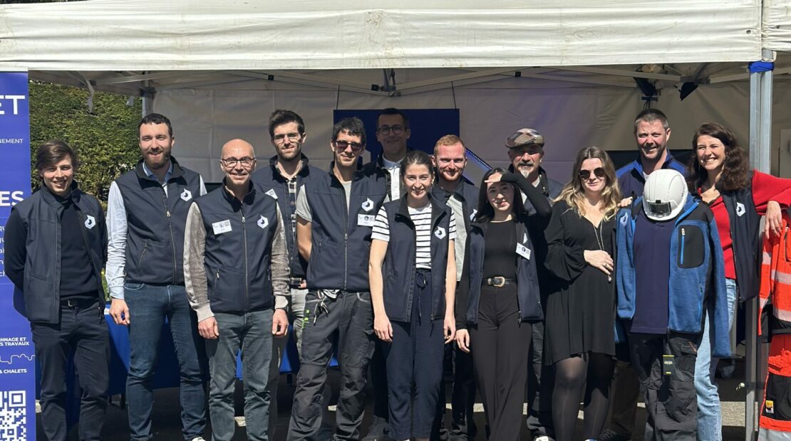 photo d'une partie de l'équipe DURET lors de la caravane des métiers 2025