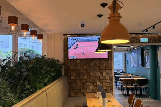 luminaire suspension the wall restaurant posé par duret electricite