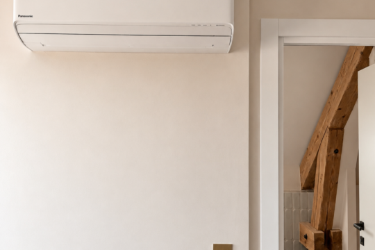 split murale avec appareillage murale haut de gamme duret electricite